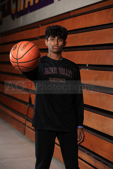 AVHSVarsityBKN00216