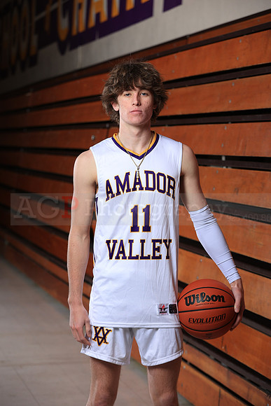 AVHSVarsityBKN00013