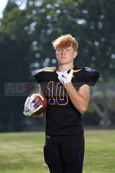 AVHS_JV004