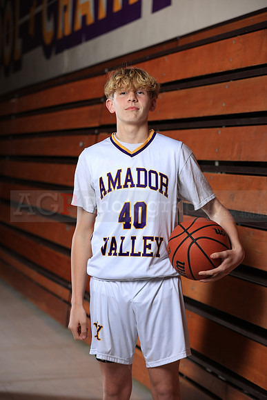 AVHSVarsityBKN00181