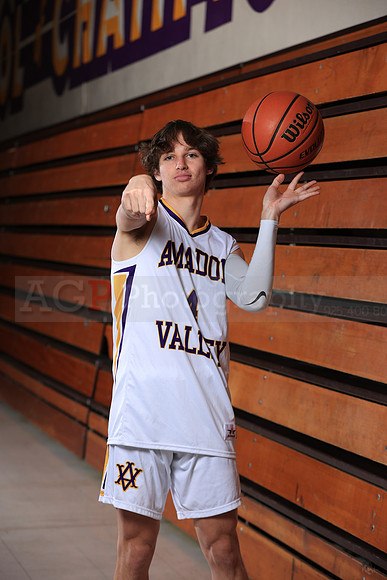 AVHSVarsityBKN00086