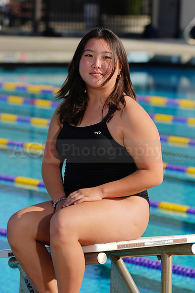 AVHSSwimPortrait00120