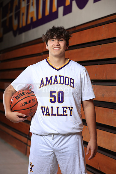 AVHSVarsityBKN00163