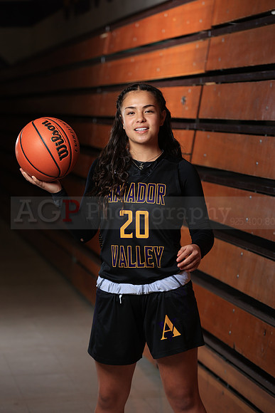 AVHS_Girls_Varsity_BKN00025