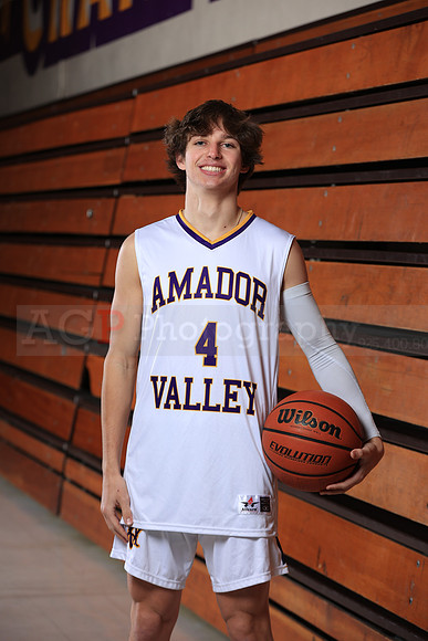 AVHSVarsityBKN00075