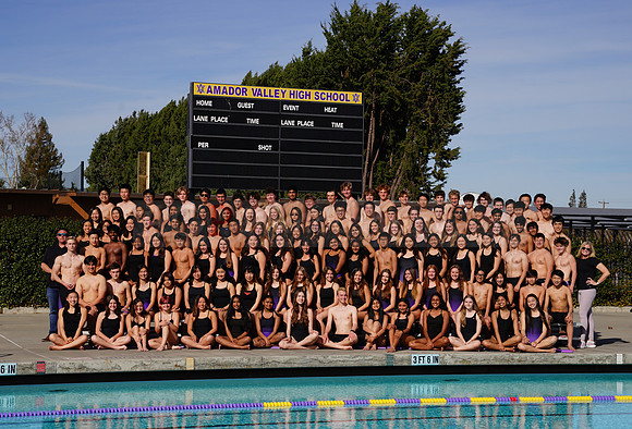 AAVHSSwimTeam00003