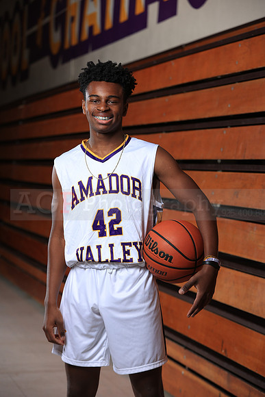 AVHSVarsityBKN00129