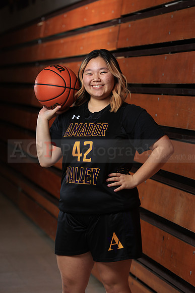 AVHS_Girls_Varsity_BKN00106