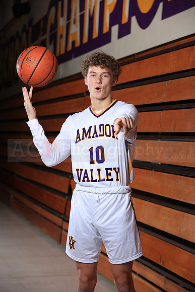 AVHSVarsityBKN00125