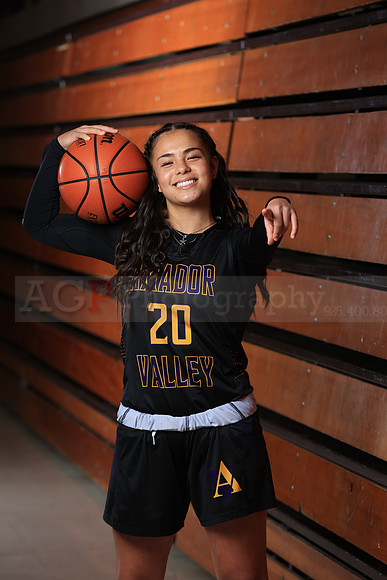 AVHS_Girls_Varsity_BKN00022