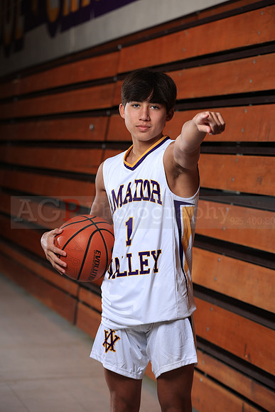 AVHSVarsityBKN00038
