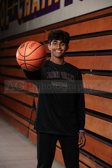 AVHSVarsityBKN00220