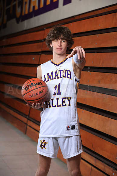 AVHSVarsityBKN00017