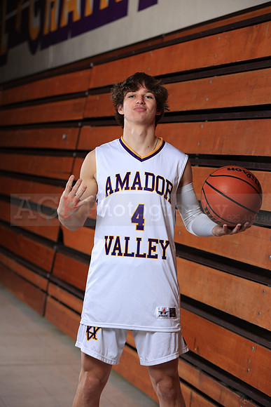 AVHSVarsityBKN00083