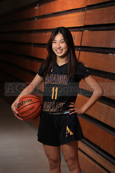 AVHS_Girls_Varsity_BKN00066