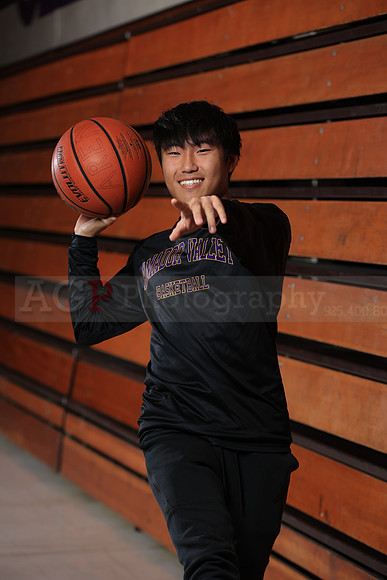 AVHSVarsityBKN00113