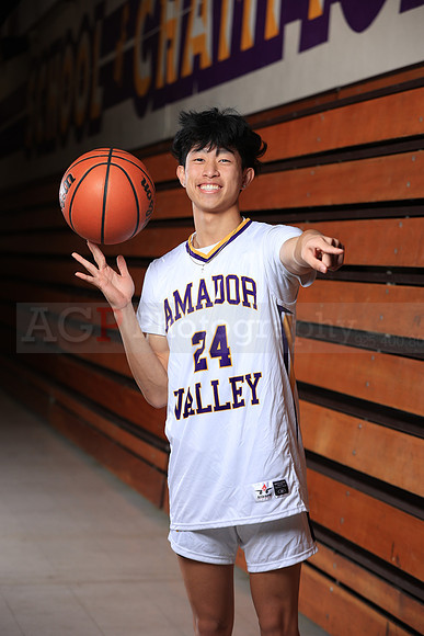 AVHSVarsityBKN00071