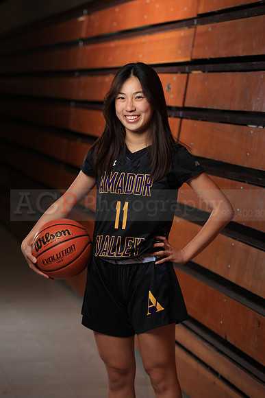 AVHS_Girls_Varsity_BKN00067