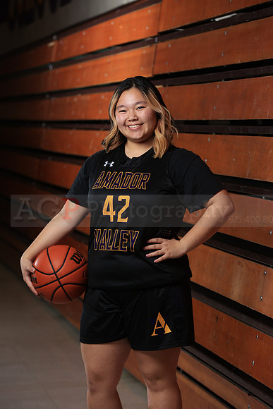 AVHS_Girls_Varsity_BKN00108