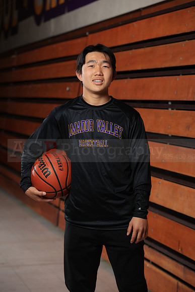 AVHSVarsityBKN00205