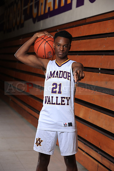 AVHSVarsityBKN00027