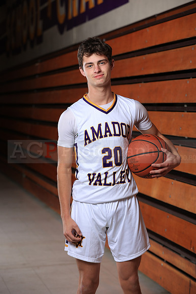 AVHSVarsityBKN00172
