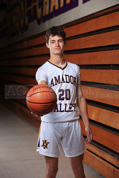 AVHSVarsityBKN00180
