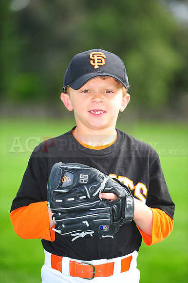 Farm_Giants028