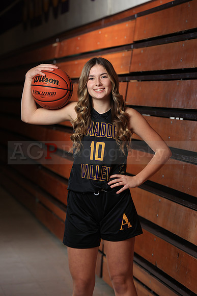 AVHS_Girls_Varsity_BKN00074
