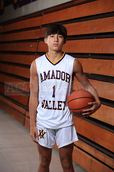 AVHSVarsityBKN00031