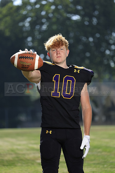 AVHS_JV007