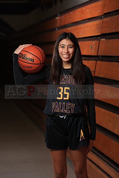 AVHS_Girls_Varsity_BKN00089