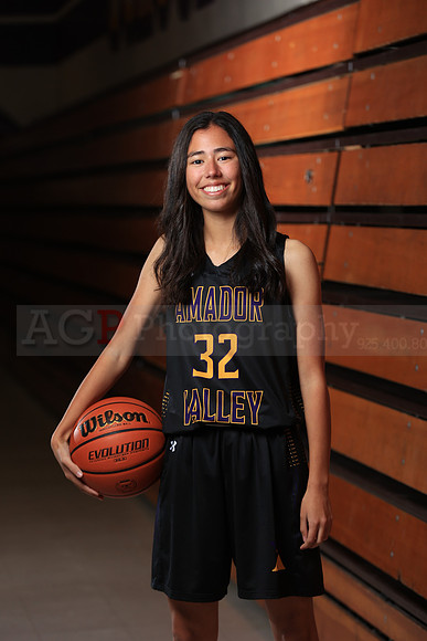 AVHS_Girls_Varsity_BKN00092