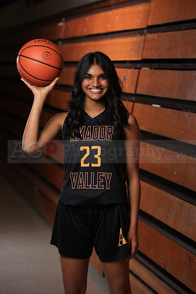 AVHS_Girls_Varsity_BKN00052