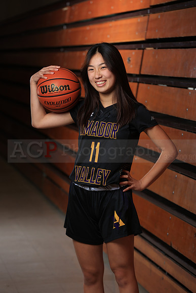 AVHS_Girls_Varsity_BKN00068