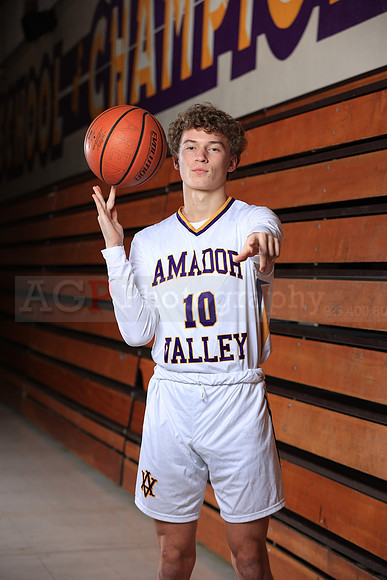 AVHSVarsityBKN00128