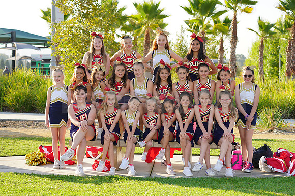 Cheer00013