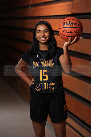 AVHS_Girls_Varsity_BKN00064