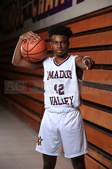 AVHSVarsityBKN00139