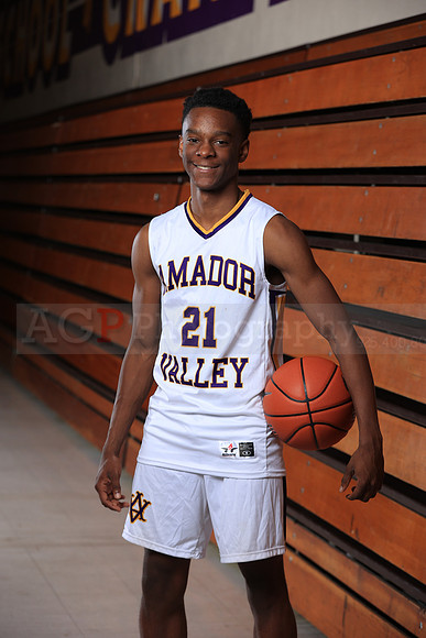 AVHSVarsityBKN00022