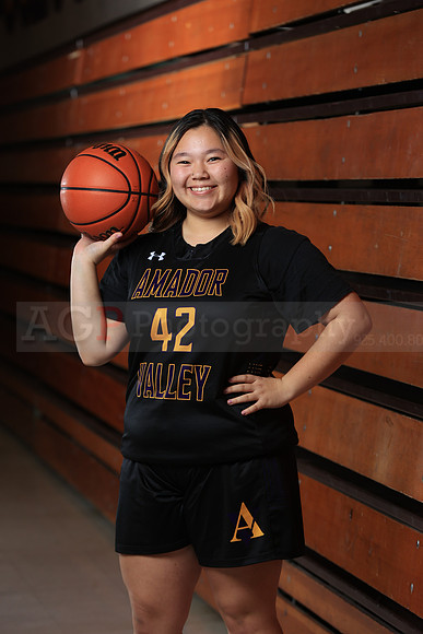 AVHS_Girls_Varsity_BKN00104