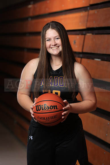 AVHS_Girls_Varsity_BKN00039