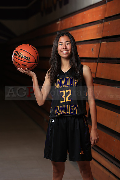 AVHS_Girls_Varsity_BKN00096