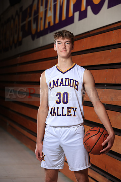 AVHSVarsityBKN00152