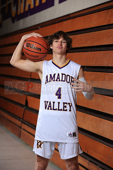 AVHSVarsityBKN00082