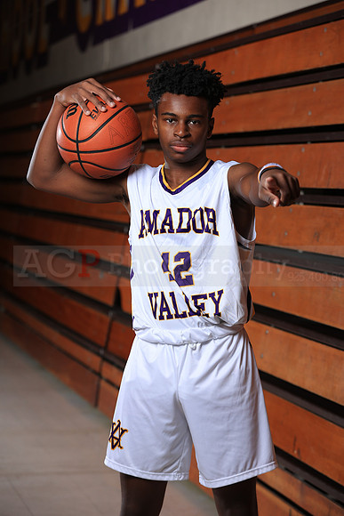 AVHSVarsityBKN00136
