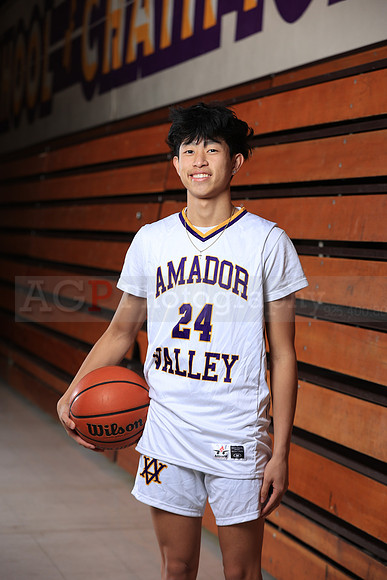 AVHSVarsityBKN00065