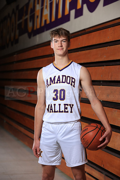 AVHSVarsityBKN00154