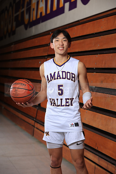 AVHSVarsityBKN00060
