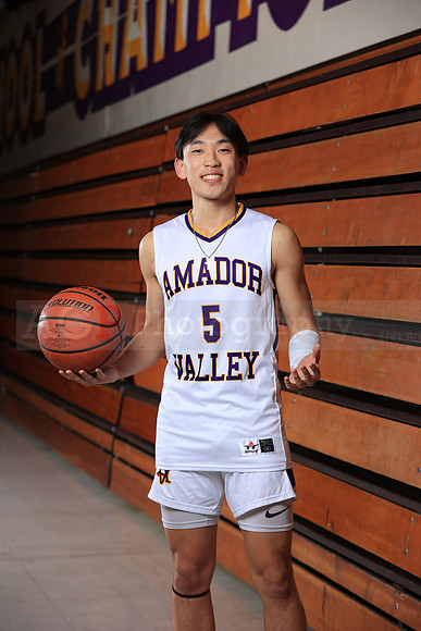 AVHSVarsityBKN00062